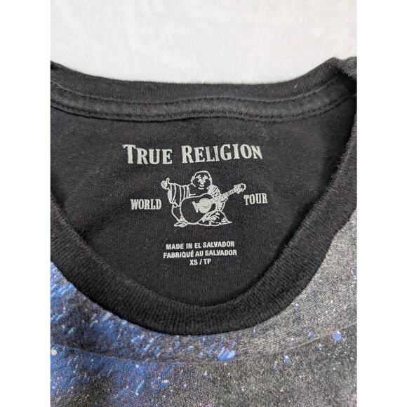True Religion World Tour Mens T-Shirt XS Planet Stargazing Couple Park Bench Y2K - Picture 2 of 4